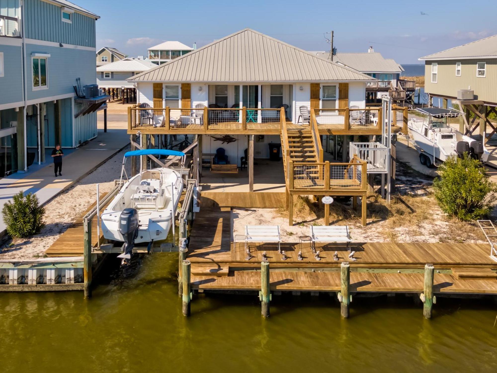 Waters Edge - Private Dock! Only Two Blocks From The Bay Or The Gulf! Plenty Of Parking For Cars Or Boats Home Dauphin Island Eksteriør billede